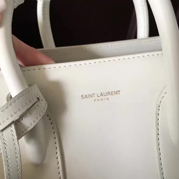 Y51 sac de jour in grained leather 4901 26cm x 21cm x 13cm