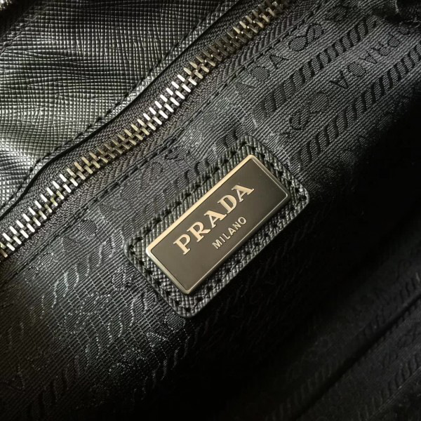 Pra*a leather clutch bag 4291 23.5cmx1.5cmx17.5cm