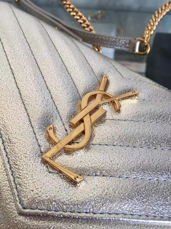 Y51 envelope chain wallet 5088  22cm x 5.5cm x 13.5cm