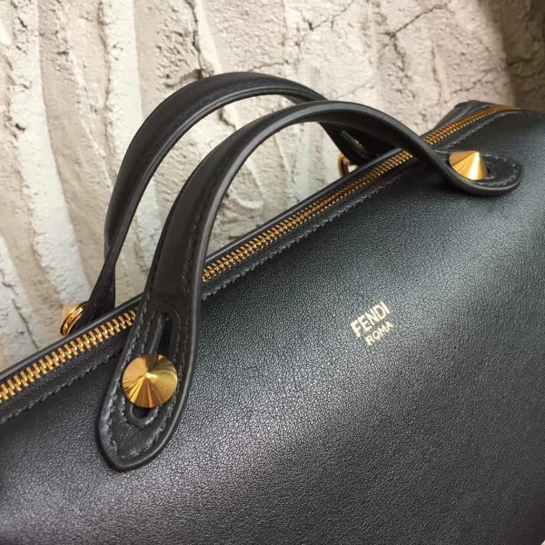 F**di shoulder bag 1986 27cm x 12.5cm x 16cm