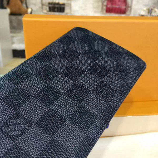 l0vis Vvtt0n brazza wallet n62665