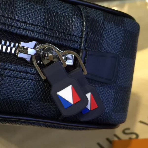 l0vis Vvtt0n leather cohotbag clutch bag 3422