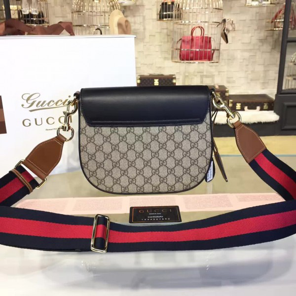 Gvc*1 padlock tian shoulder bag 2147  25cm x 20cm x 7cm
