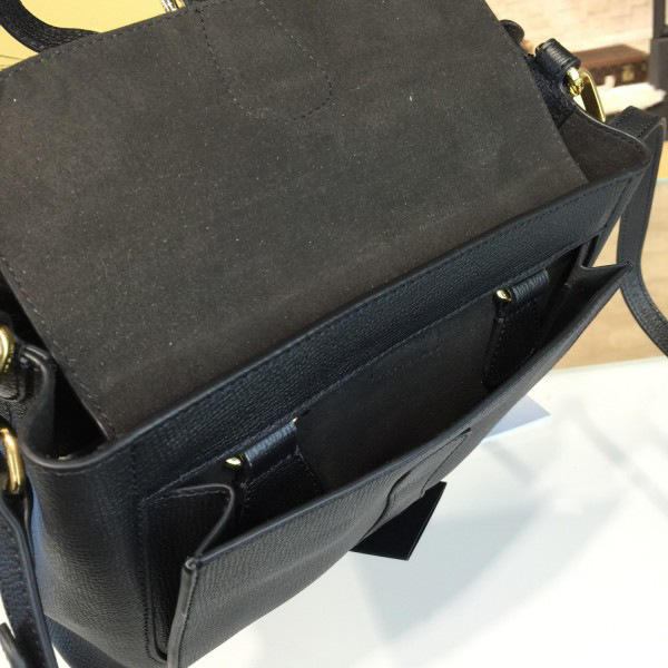 Bv*b*rry black shoulder bag 25cm x 12.5cm x 18cm