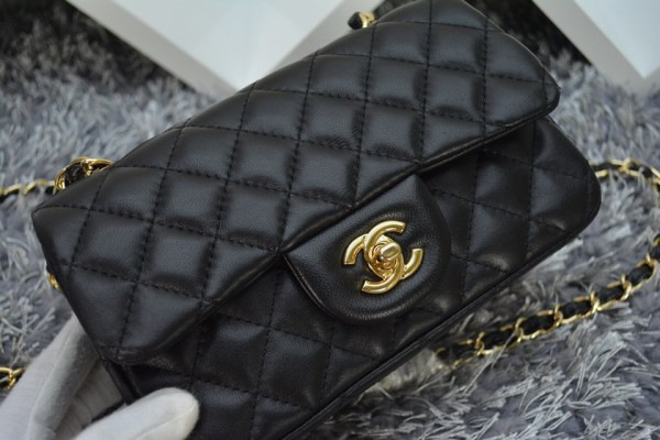 Ch**el lambskin leather flap bag with gold/silver chain black 20cm