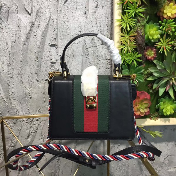 Gvc*1 sylvie leather bag 2520 20cm x8cmx 14cm