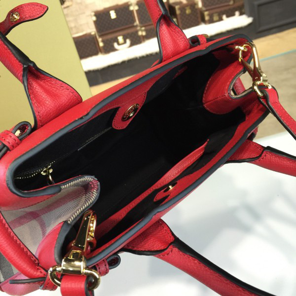 Bv*b*rry red shoulder bag 27cm x 11.5cm x 22cm