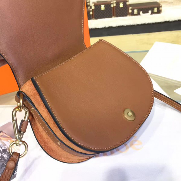 Chloe leather nile z1339 19.5cm x 6.5cm x 16cm