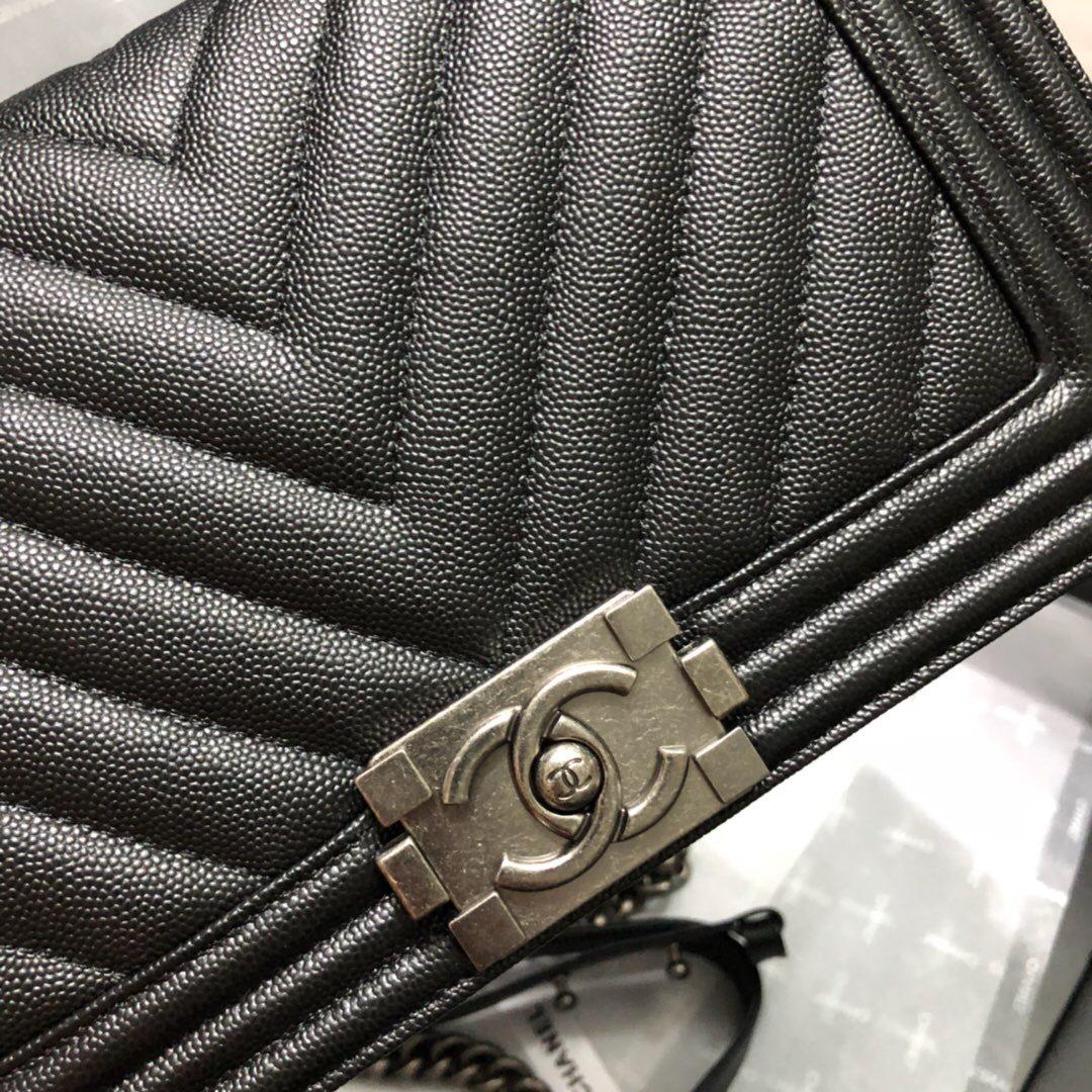 Ch**el original quality 67086 medium v fine ball black silver hardware  25cm