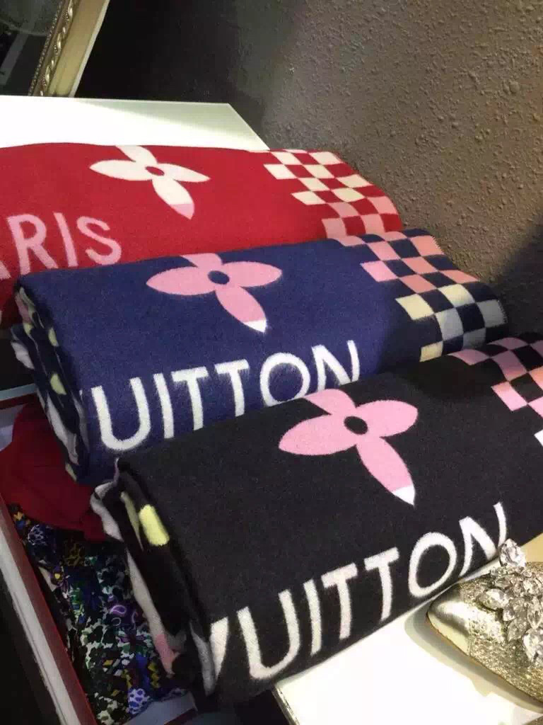 LV cashmere long scarf a10 black