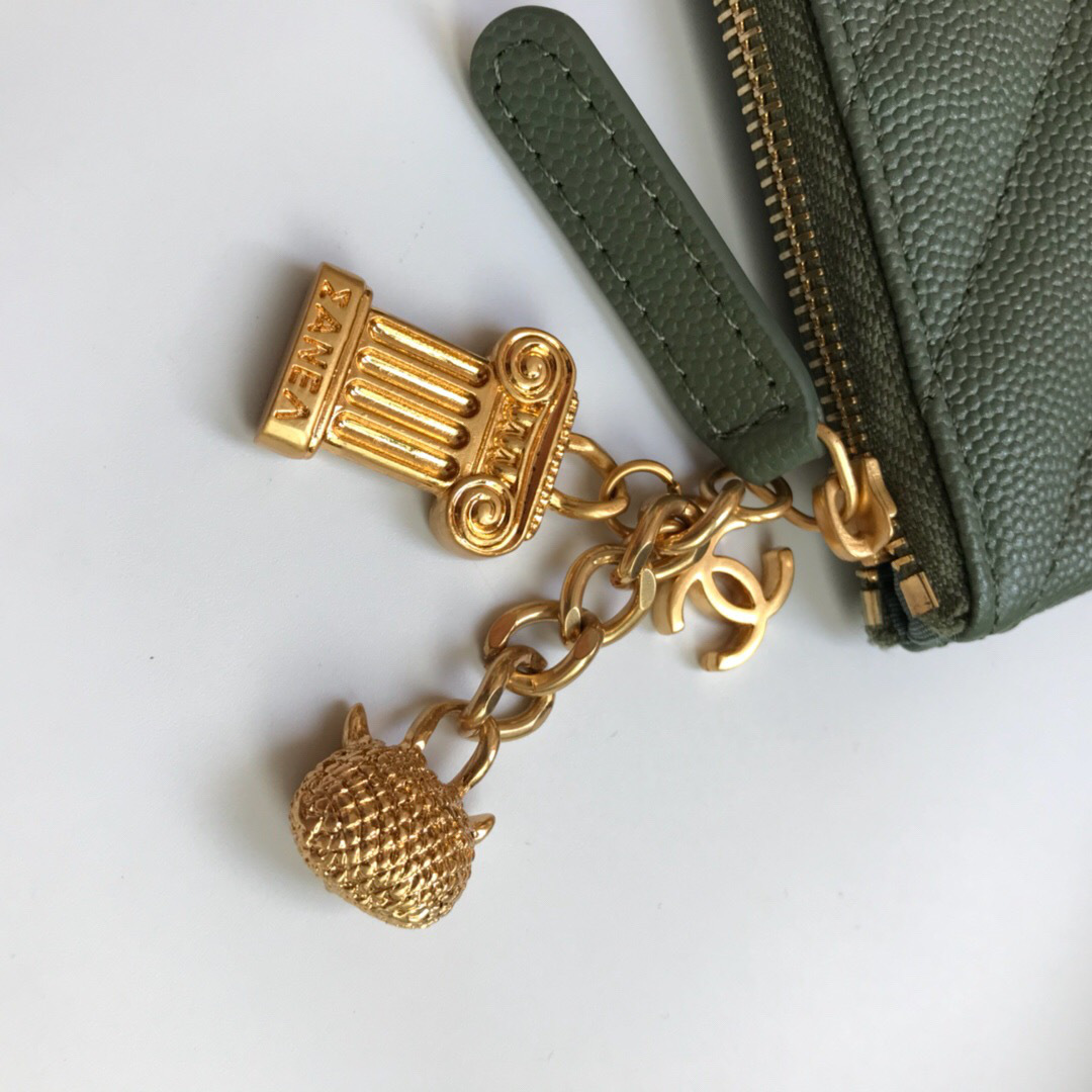 Ch**el coin purse 82365 dark green