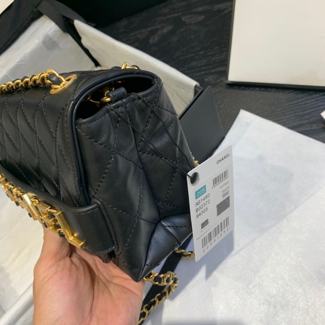 Ch**el small flap bag black 15 x 21 x 8cm