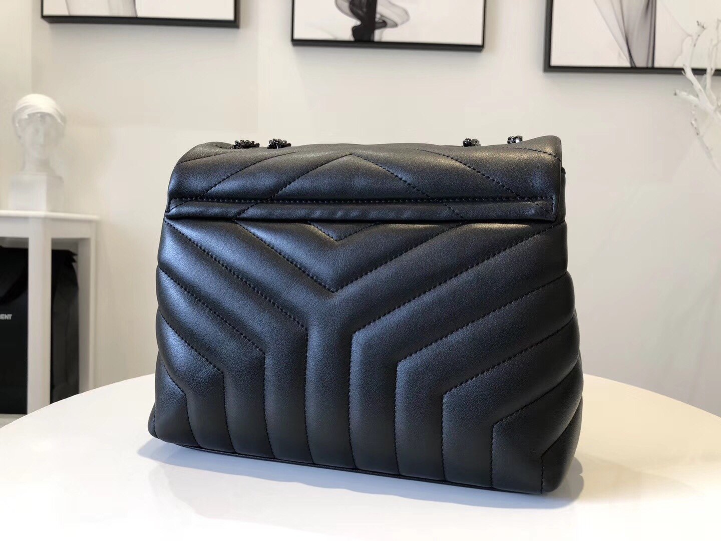 Y51 loulou bag 24cm
