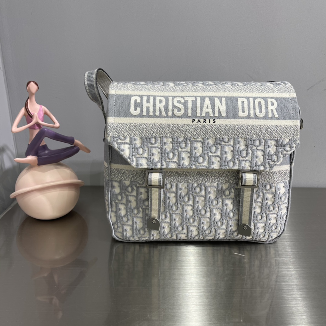 D10r camp oblique 28.5*25*12cm