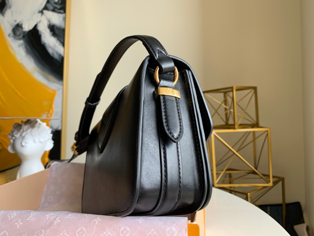 l0vis Vvtt0n lv pont 9 calfskin leather black m55948 23.0 x 15.0 x 8.0 cm