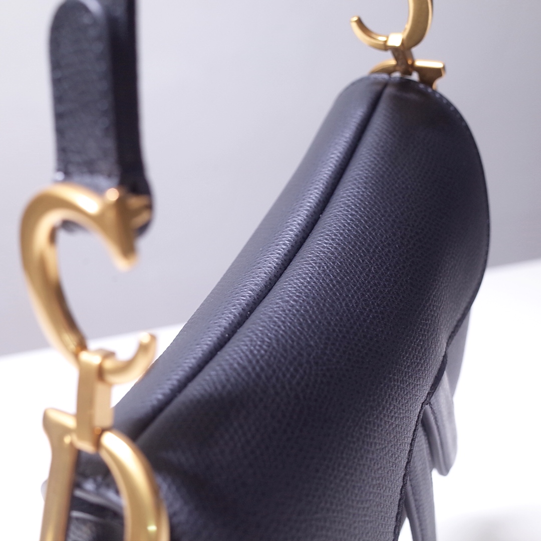 D10r mini saddle bag black grained calfskin jessi m0447cbaa 21 x 18 x 5 cm
