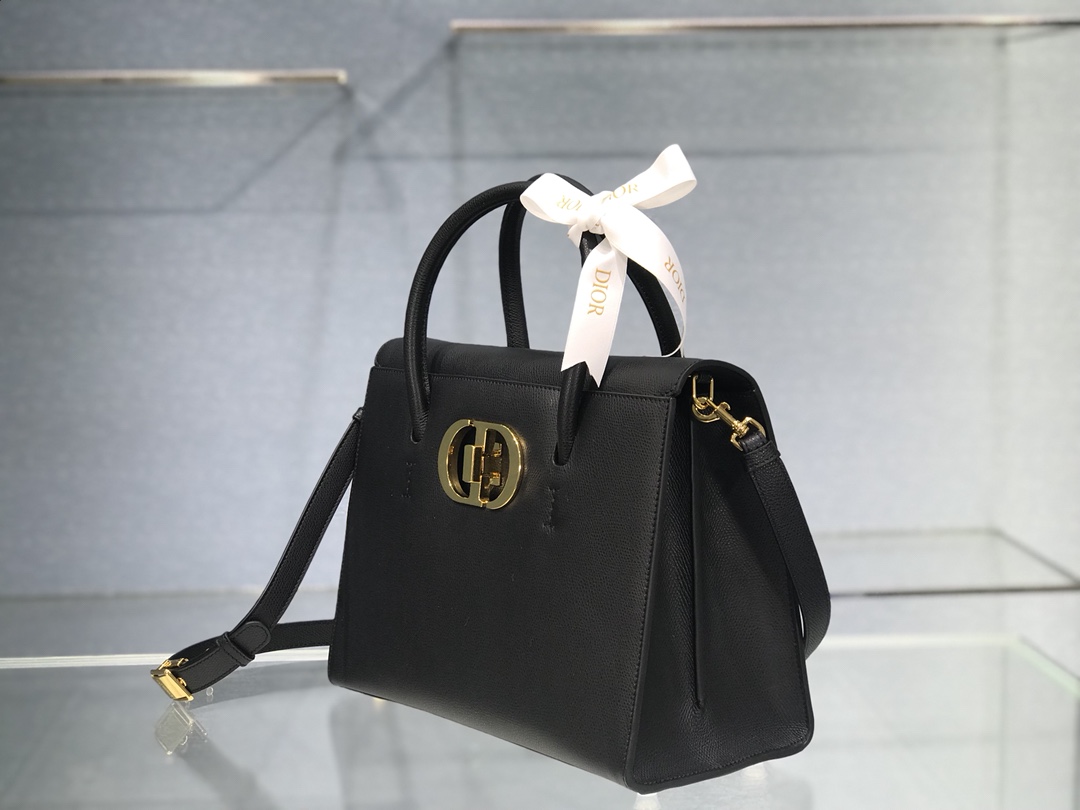 D10r medium st honorÉ tote black grained calfskin m9321umba 25 cm x 19 cm x 12 cm