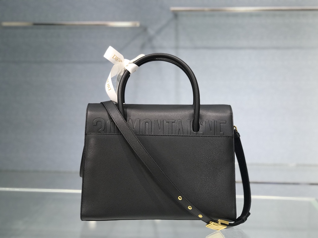 D10r medium st honorÉ tote black grained calfskin m9321umba 25 cm x 19 cm x 12 cm