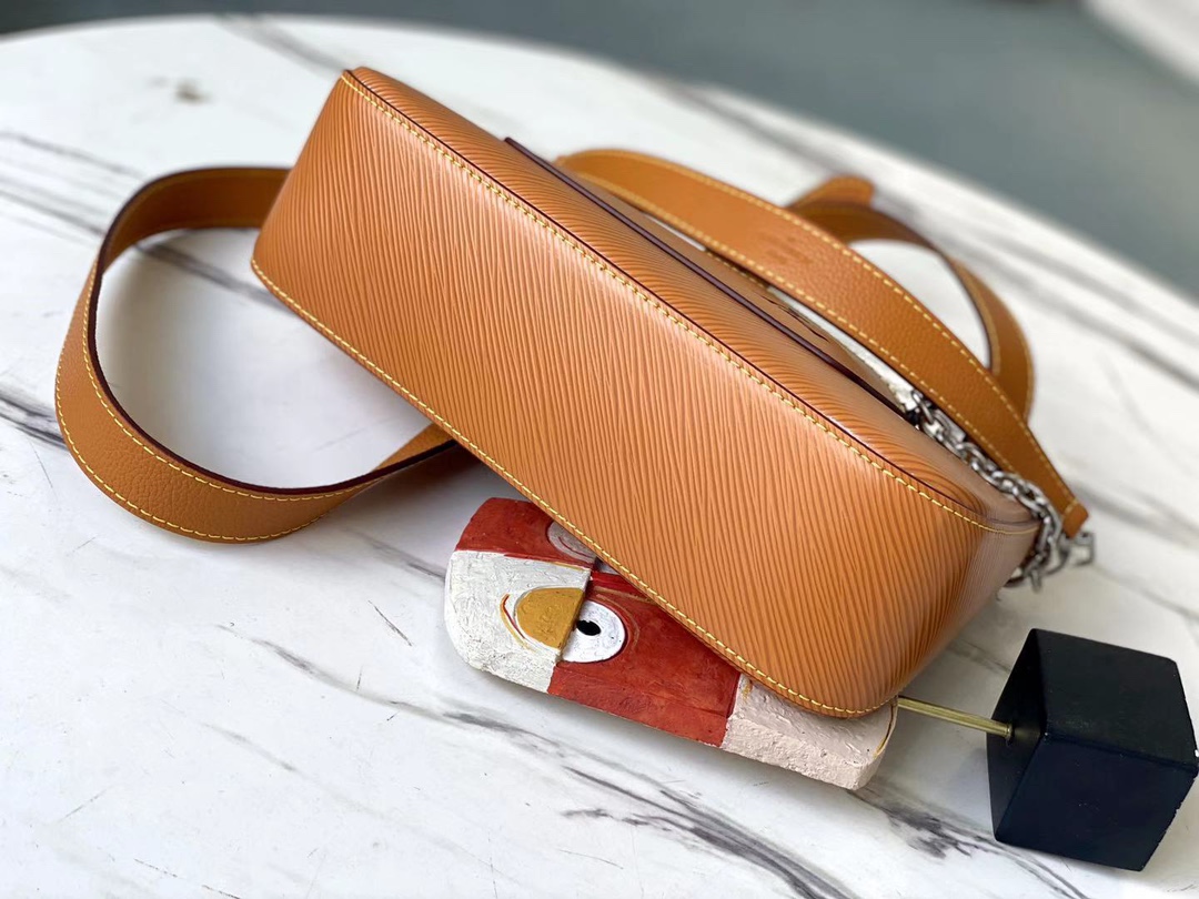 l0vis Vvtt0n marelle epi leather gold miel m80794 25 x 15 x 8 cm
