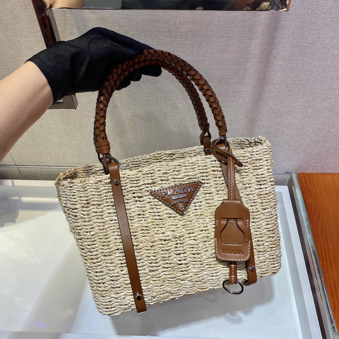 Pra*a women corn husk and leather tote beige 1bg336 26 x 18 x 13.5 cm