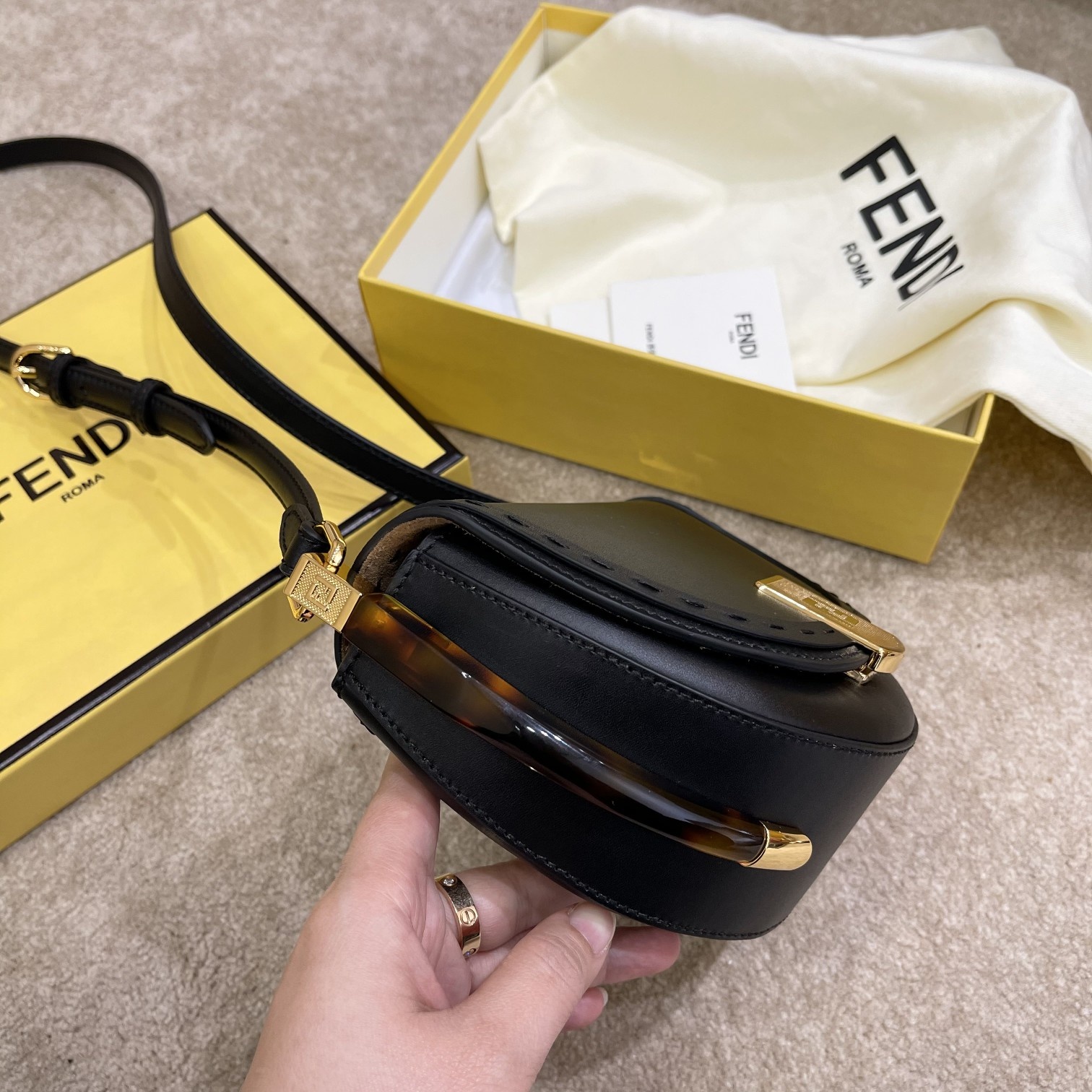 F**di moonlight black leather bag 8bt346 21 x 9 x 14 cm