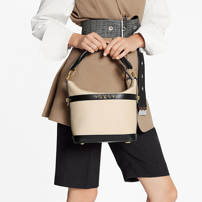 l0vis Vvtt0n cruiser pm cream and black m57813 25 x 22.5 x 13 cm