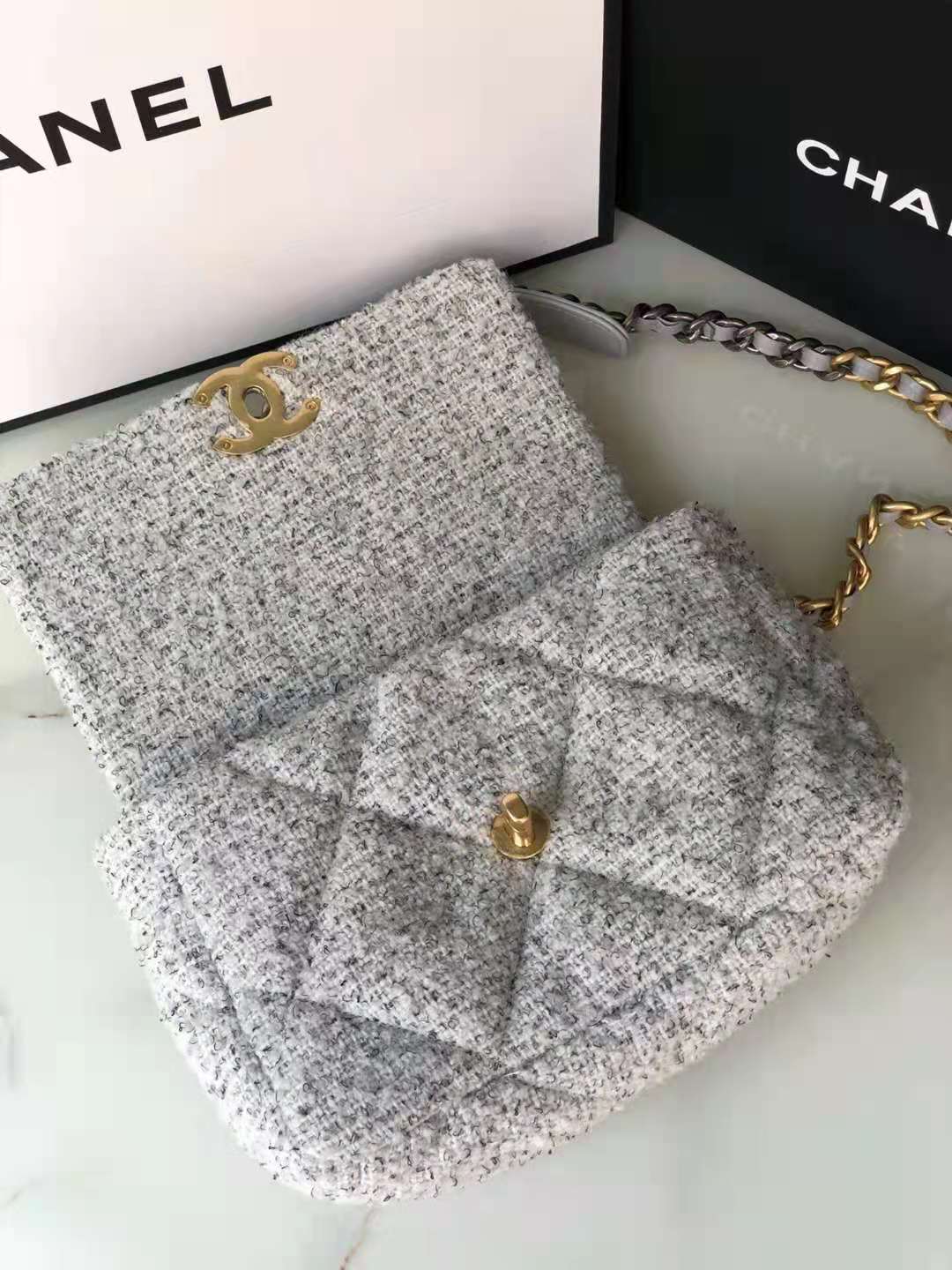 Ch**el 19 handbag gray & ecru as1160 16 × 26 × 9 cm