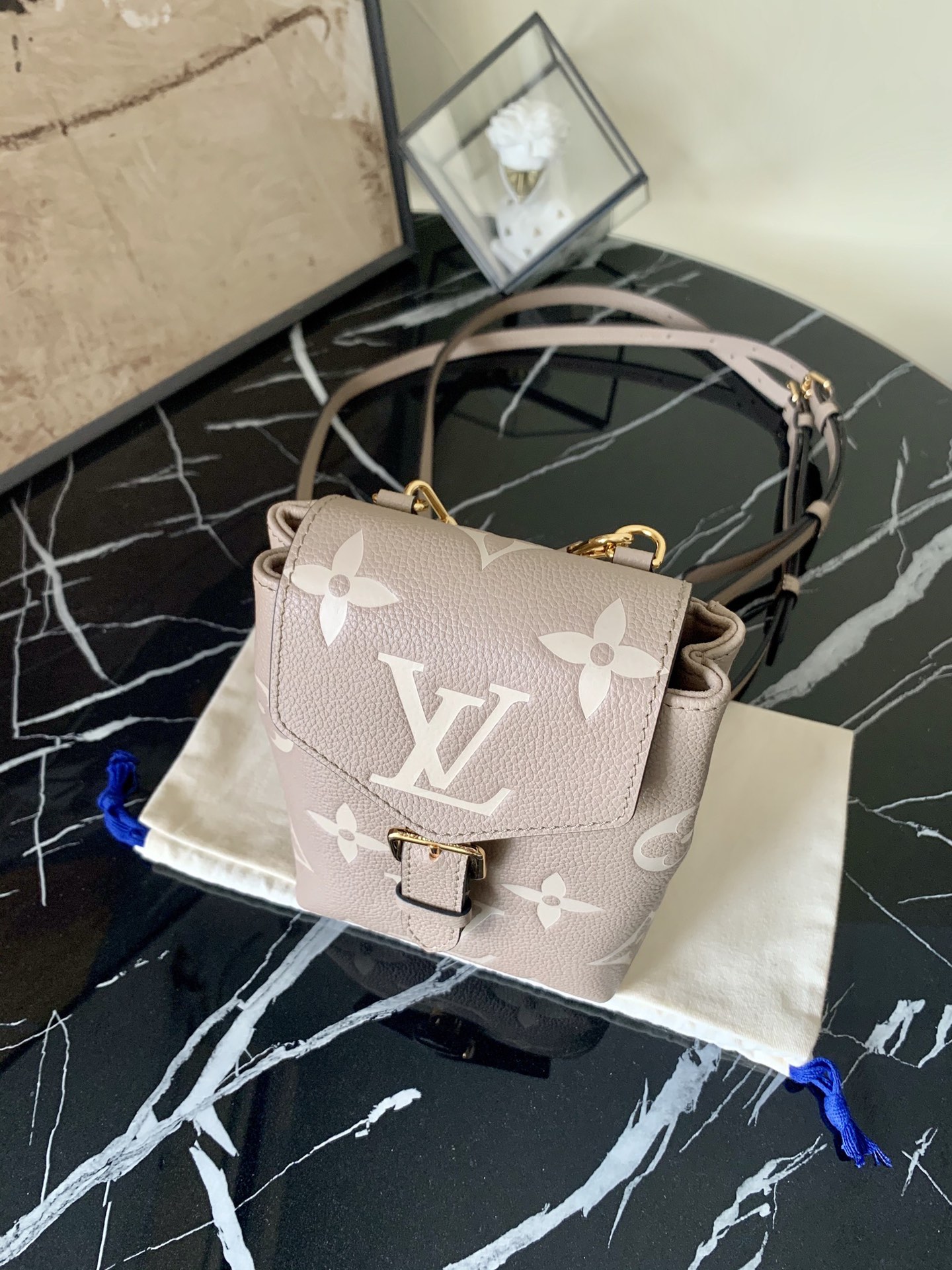 l0vis Vvtt0n tiny backpack monogram canvas apricot m45764 13 x 19 x 8 cm