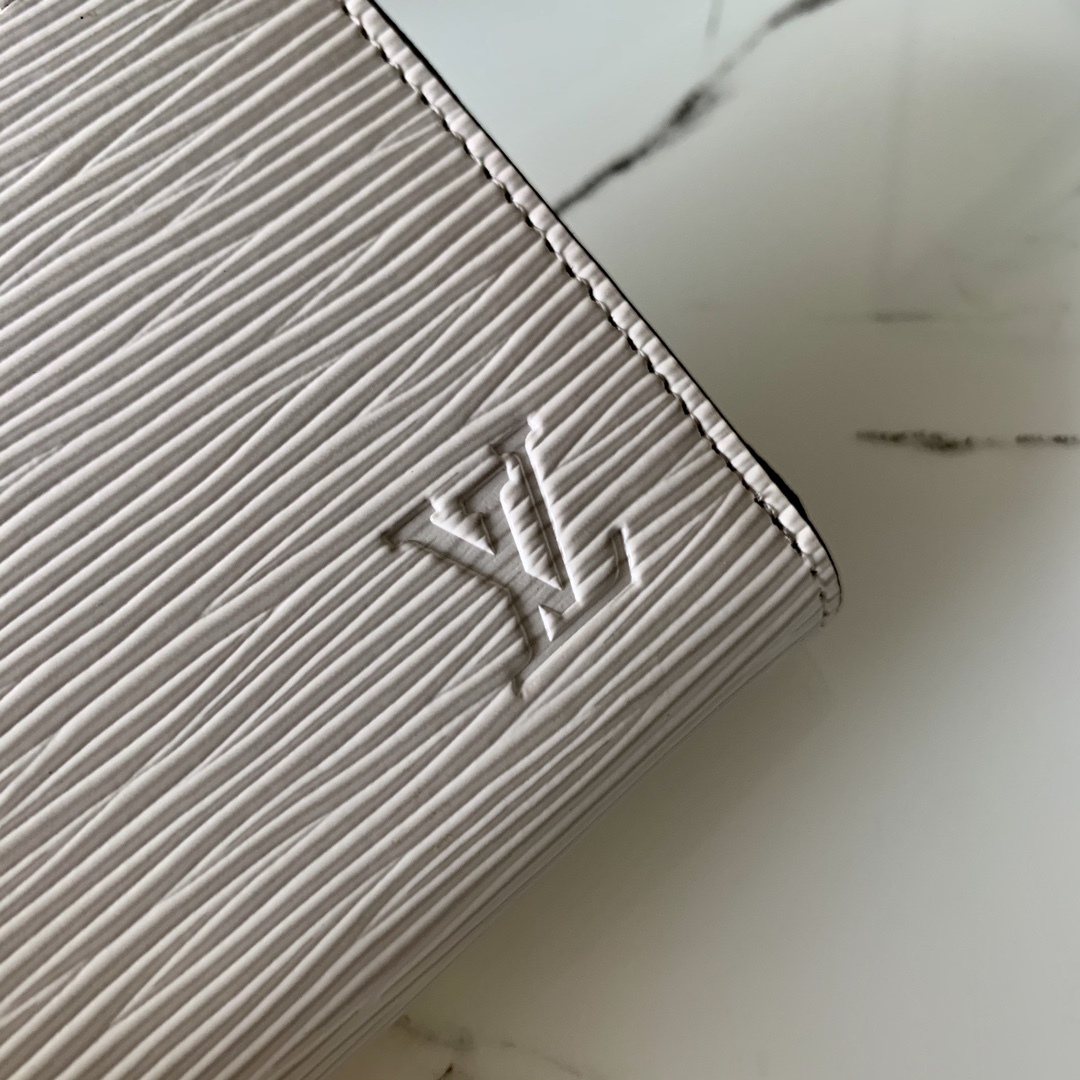 l0vis Vvtt0n zippy coin purse epi leather white m68759 11 x 8.5 x 2 cm