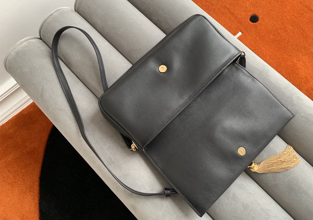 Y51 kate 99 with tassel in lambskin black 6042761 26 x 13.5 x 4.5 cm