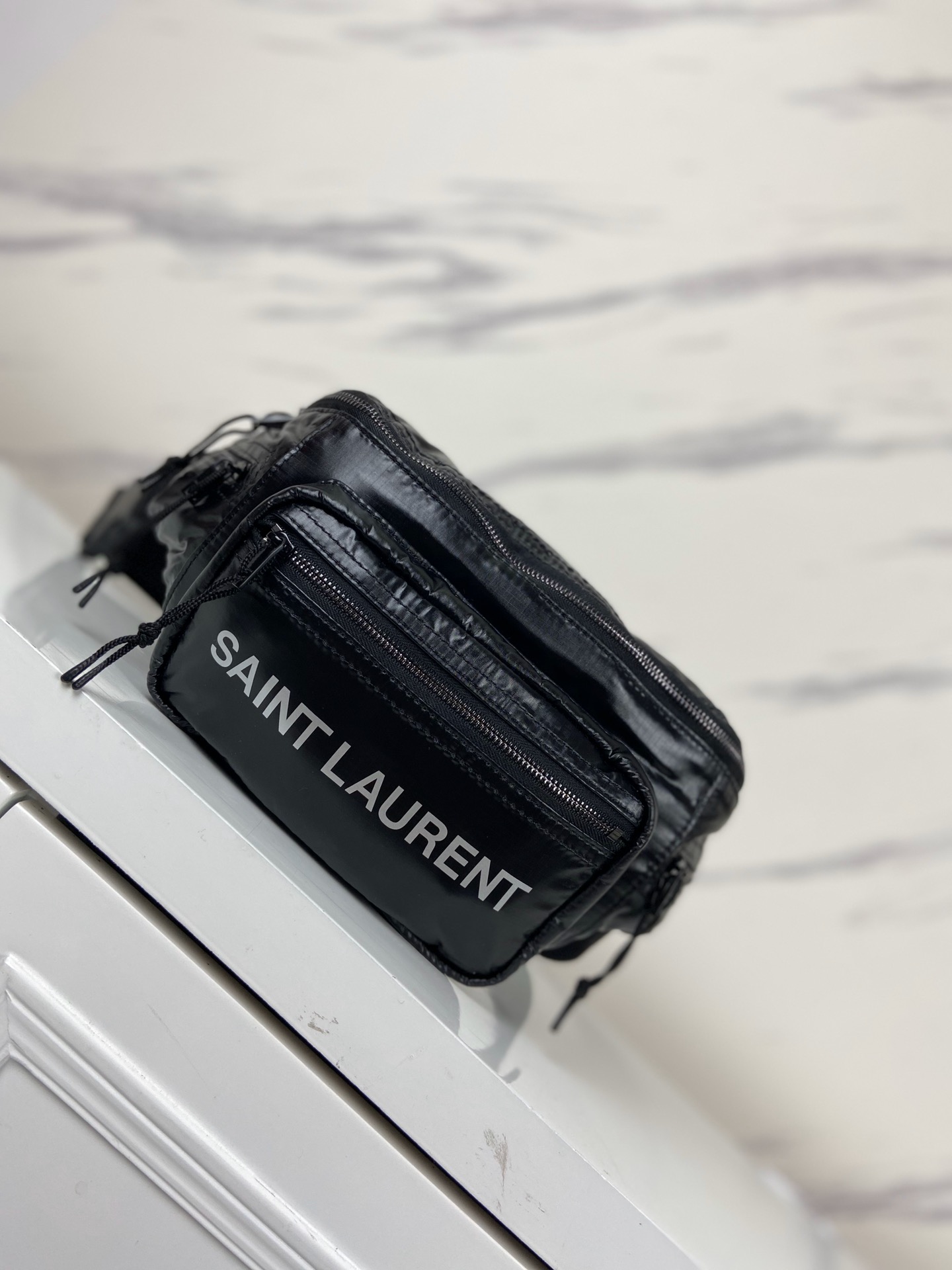 y51 Sa1nt Lau*nt logo printed padded belt bag 13 x 8 cm