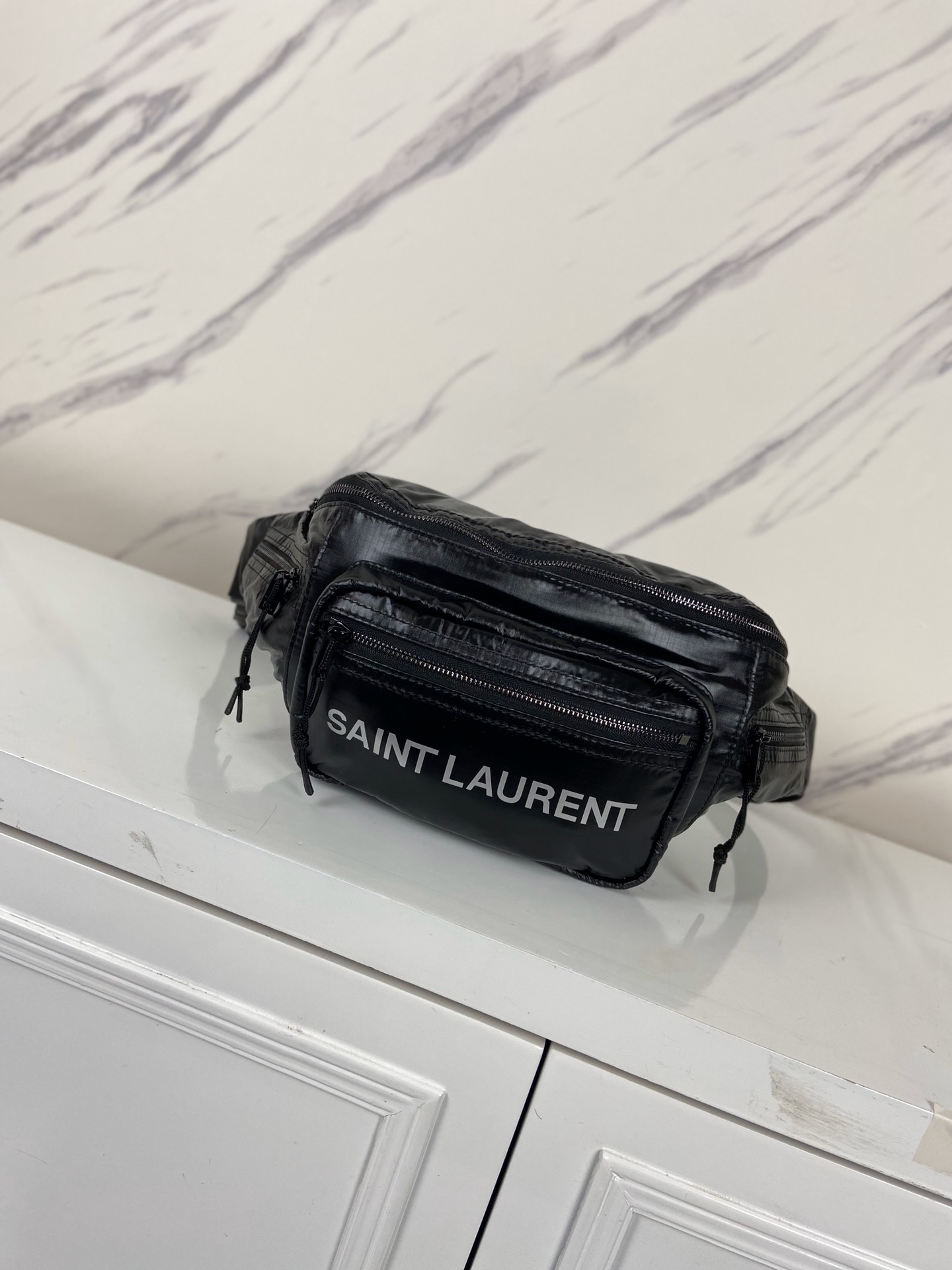 y51 Sa1nt Lau*nt logo printed padded belt bag 13 x 8 cm