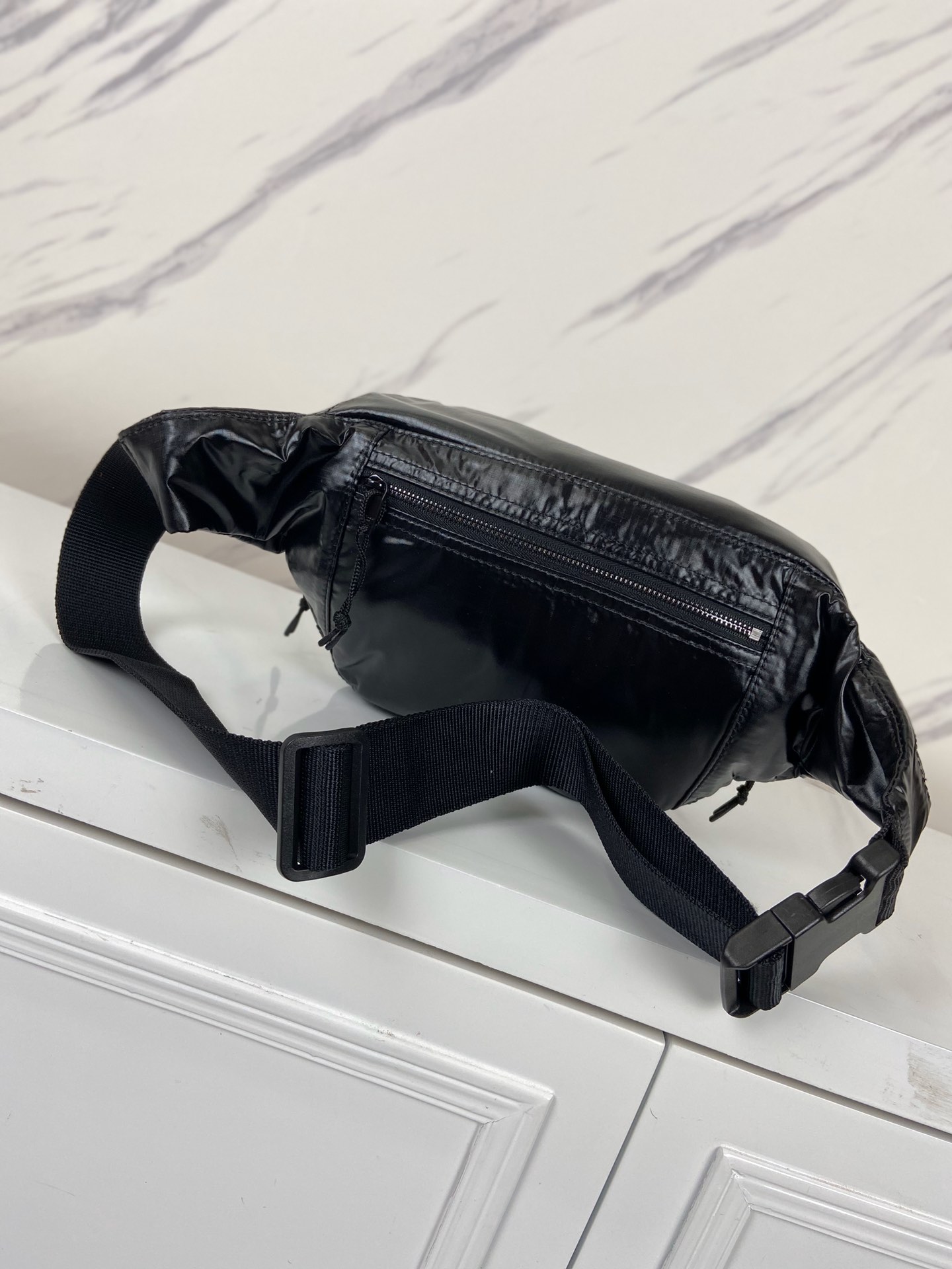 y51 Sa1nt Lau*nt logo printed padded belt bag 13 x 8 cm