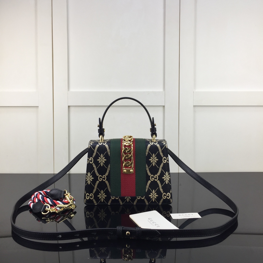 Gvc*1 small sylvie chain bag black leather 470270 20 x 14 x 8 cm