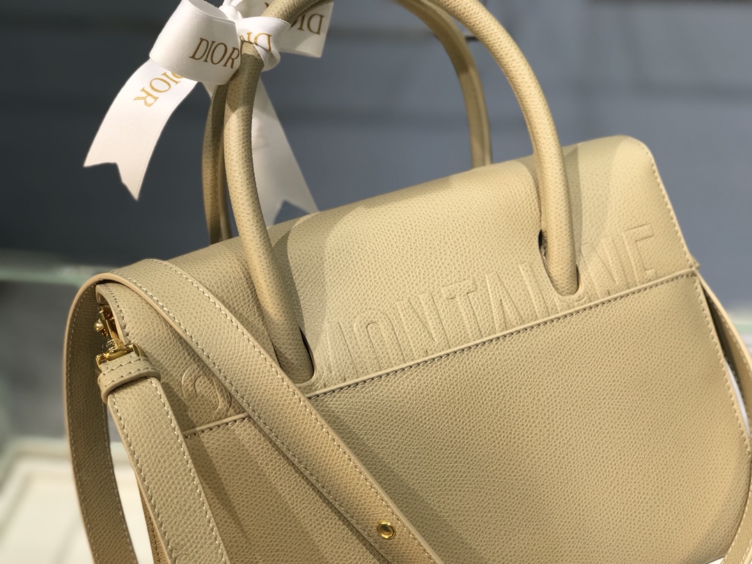 D10r medium st honorÉ tote beige grained calfskin m9321 25 x 19 x 12 cm