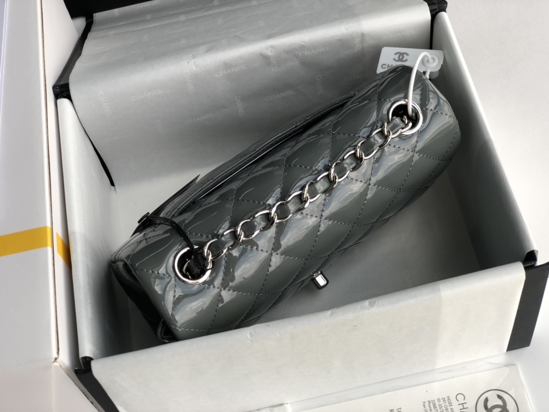 Ch**el cf mini patent calfskin & silver metal grey bag 20cm