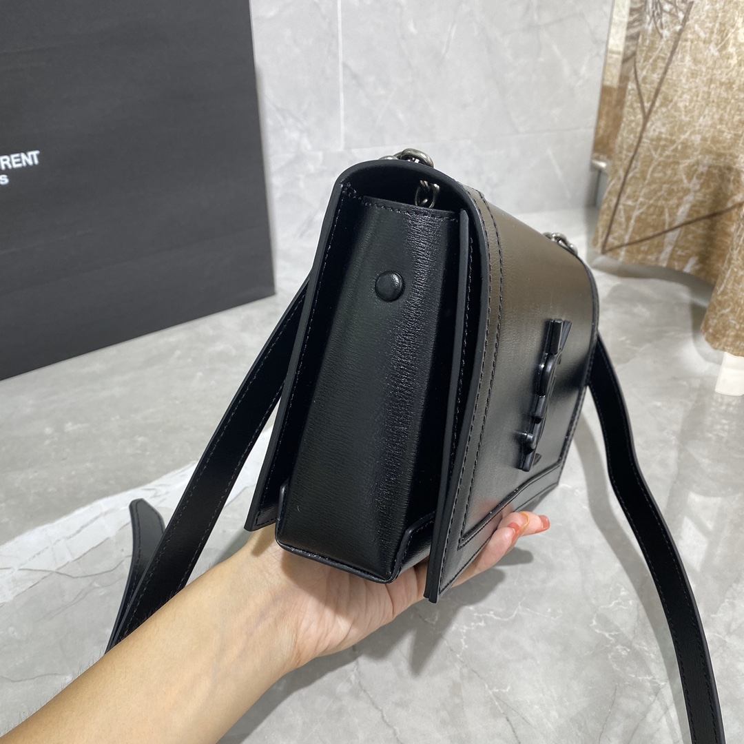 Y51 book bag in smooth leather black metal 532756 24 × 14 × 8 cm