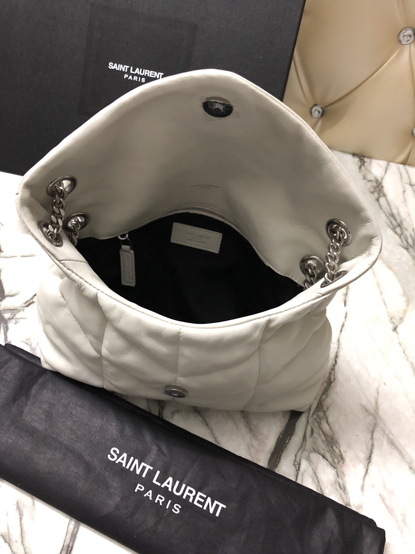Y51 puffer small bag in quilted lambskin white 5774761 29 x 17 x 11 cm