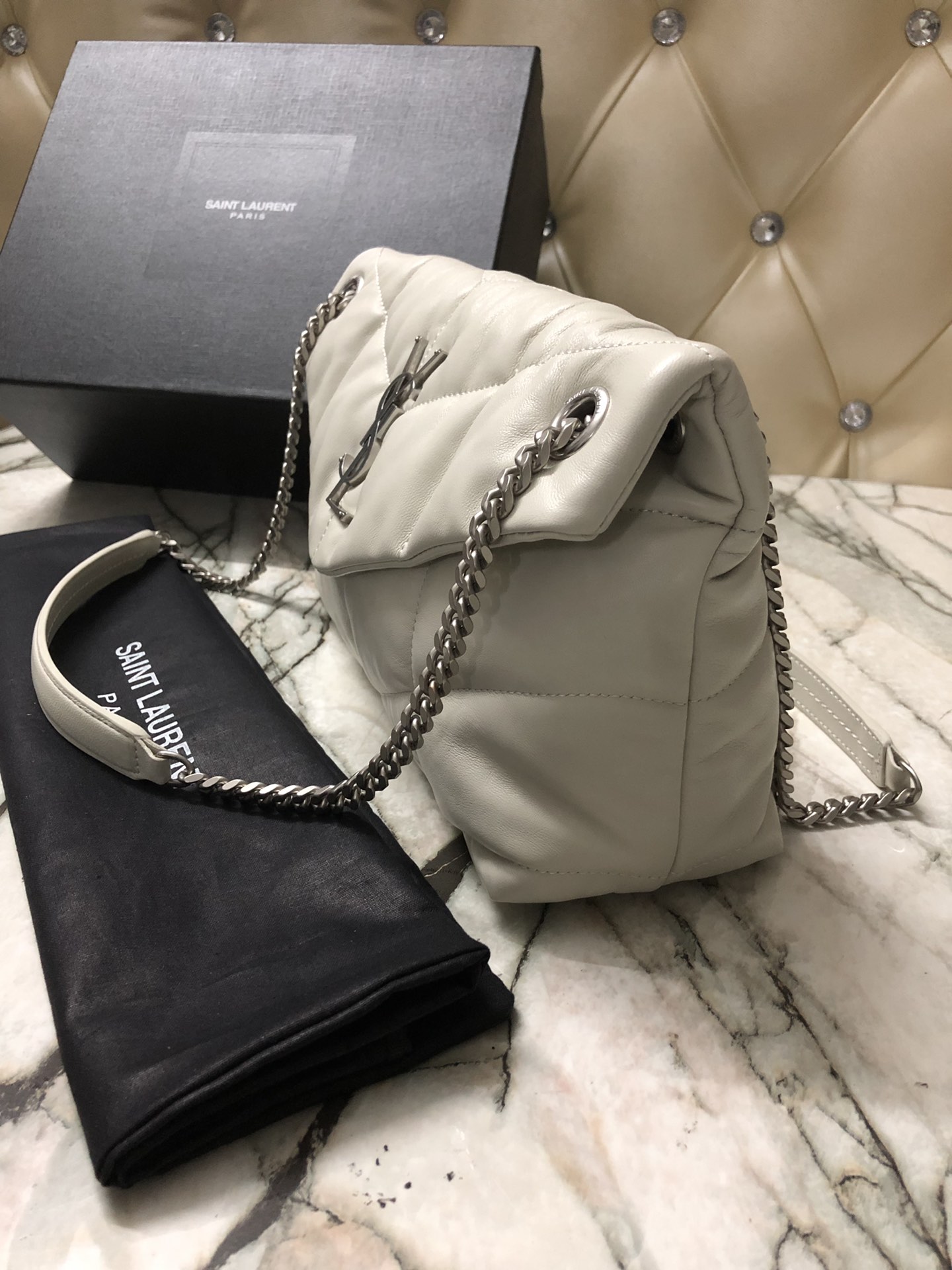 Y51 puffer small bag in quilted lambskin white 5774761 29 x 17 x 11 cm