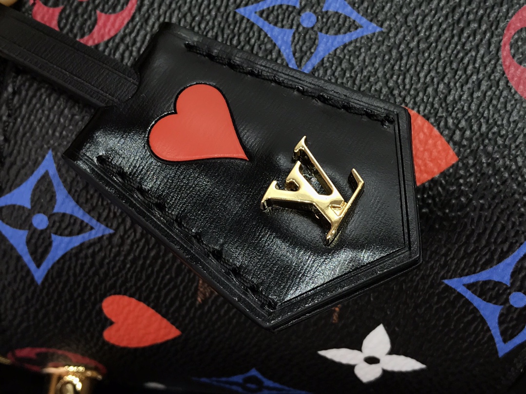 l0vis Vvtt0n game on vanity pm monogram canvas black m57482 19 x 13 x 11 cm