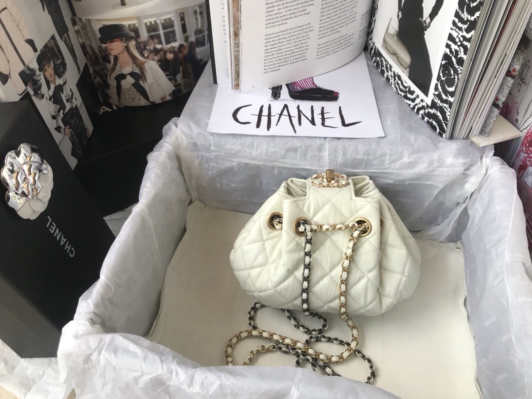 Ch**el mini drawstring bag in white as1802 20 x 17 x 10 cm