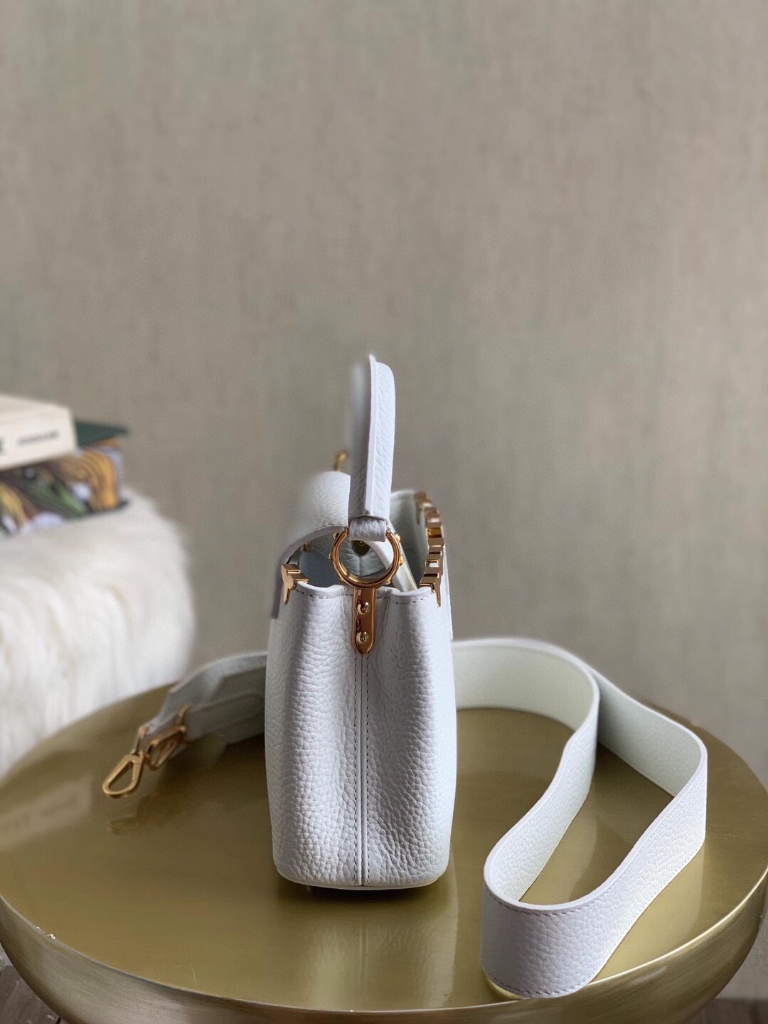 l0vis Vvtt0n capucines mini white m55854 21 x 14 x 8 cm