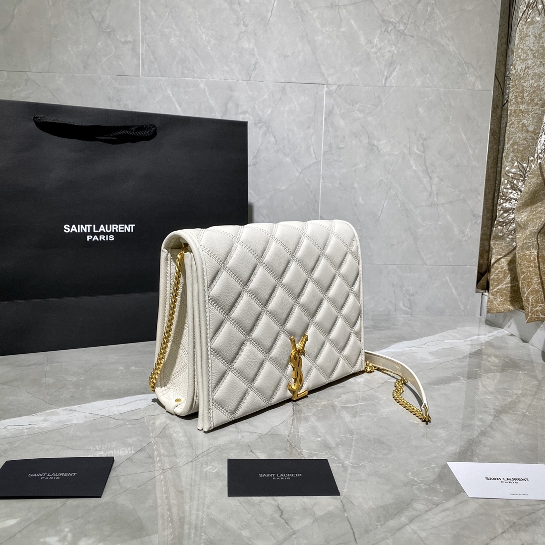 Y51 becky mini chain bag in carrÉ-quilted lambskin white 6507691 25 x 17 x 7 cm