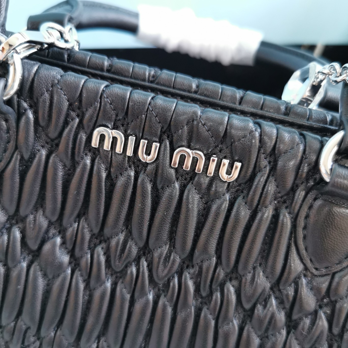 M1um1u crystal cloquÉ nappa leather handbag black 5ba067 24 x 19.5 x 13 cm