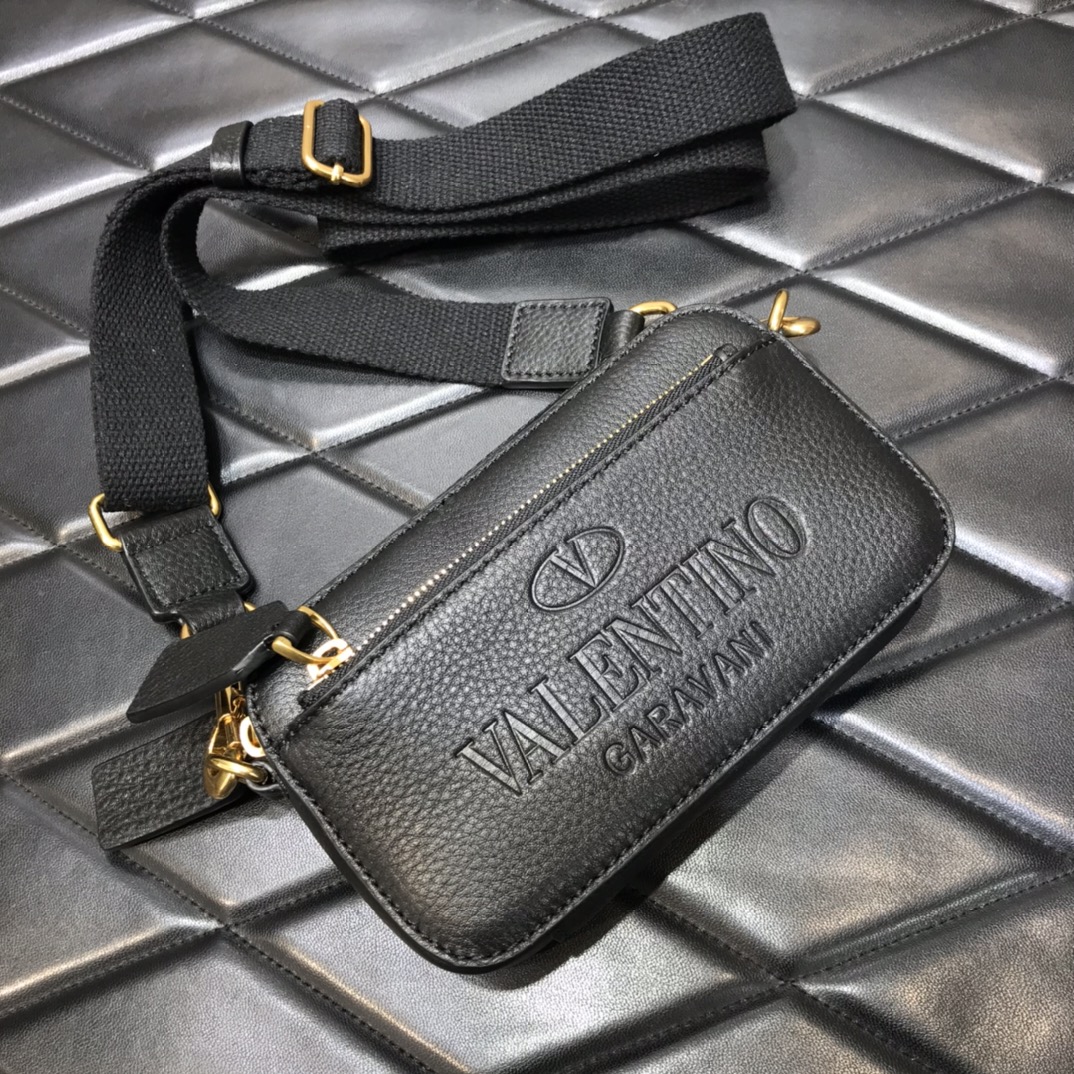 Va1e*ntin0 small garavani identity belt bag in leather black vy0b0954qpt 19 x 4 x 10 cm