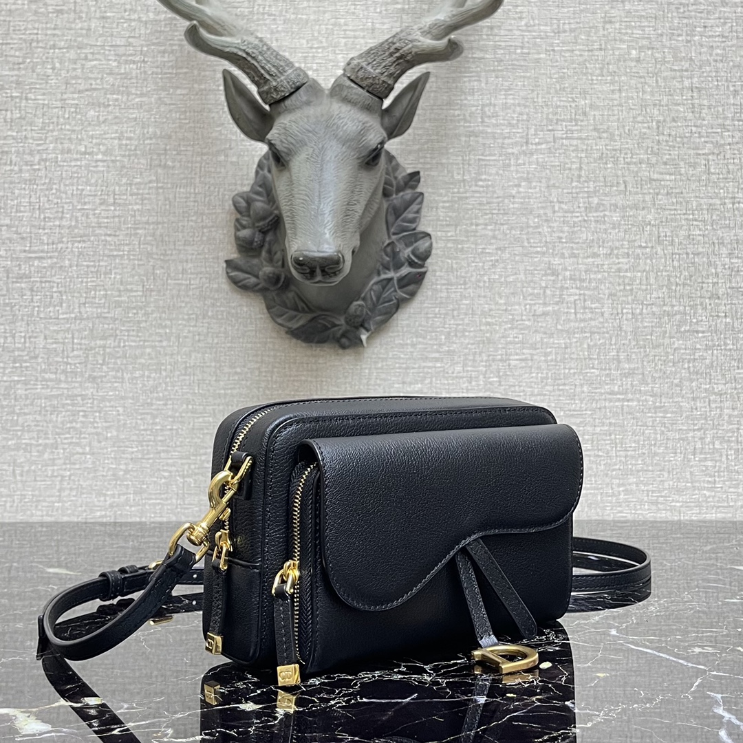 D10r saddle double pouch goatskin black s5668cceh 19 x 10.5 x 5 cm