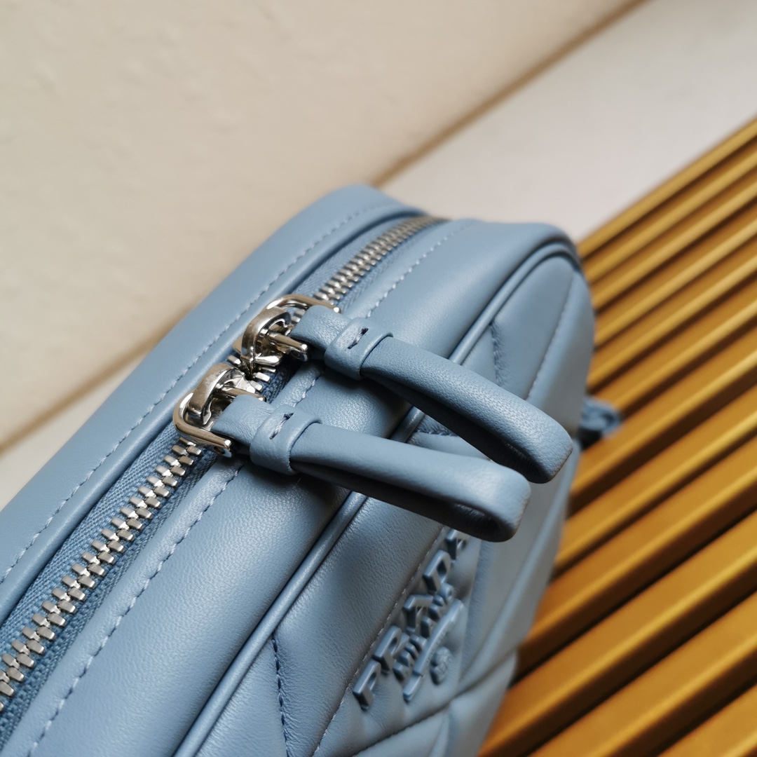 Pra*a spectrum shoulder bag quilted nappa leather astral blue 1bh141 13.5 x 21 x 8 cm