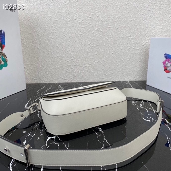 Pra*a spectrum nappa lining leather bag chalk white 1bd283 23 x 18 x 5 cm