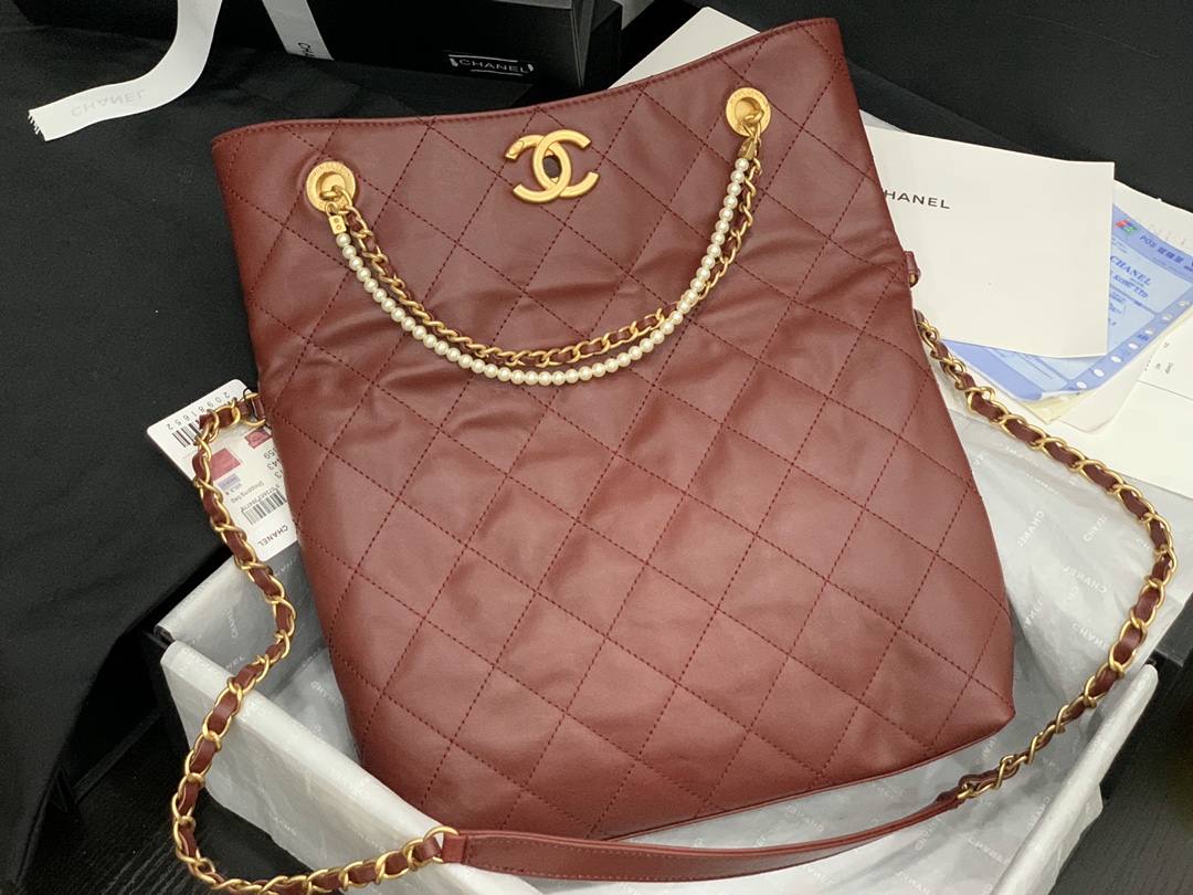 Ch**el calfskin crystal pearls shopping bag red as2213 34 x 25 x 5 cm