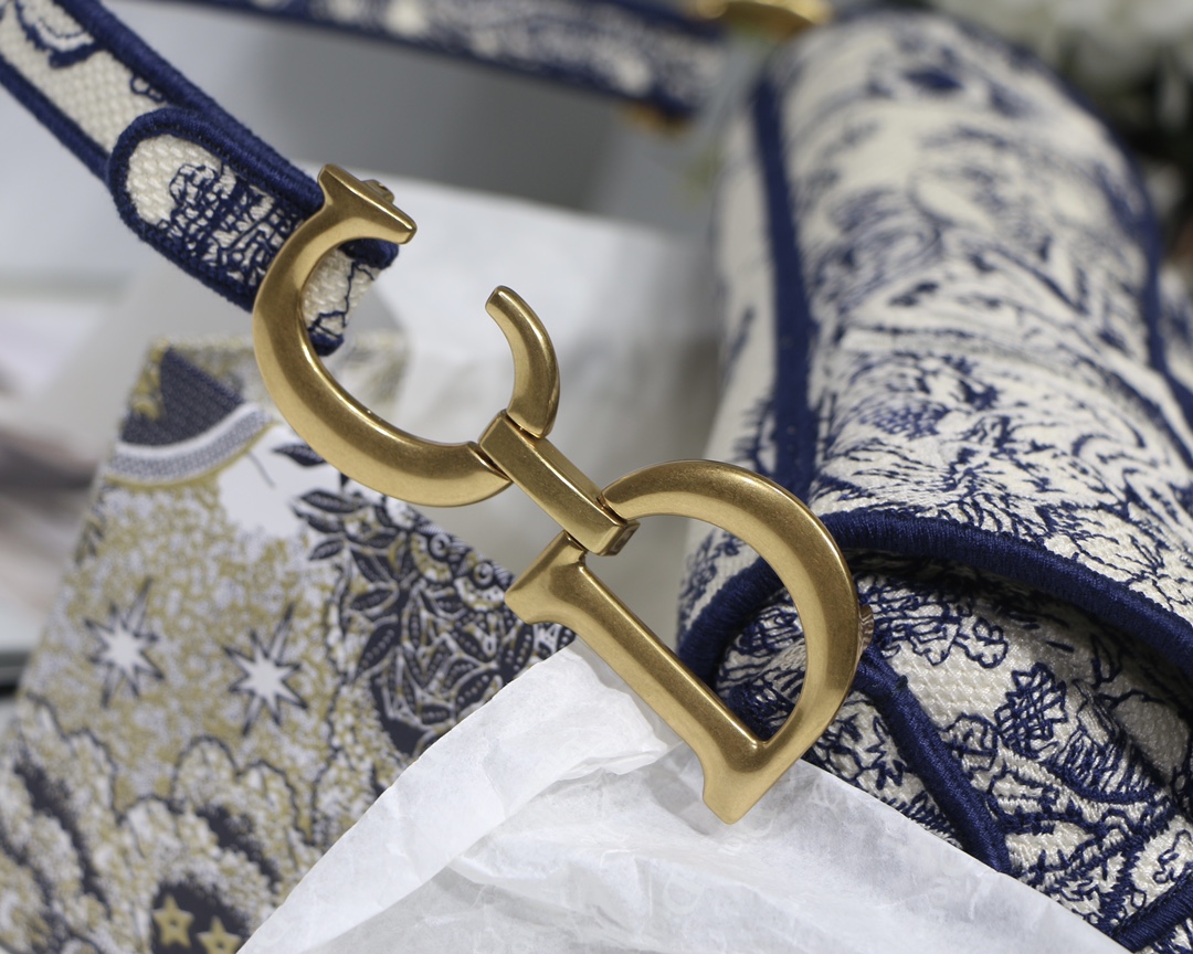 D10r saddle bag blue toile de jouy embroidery m0446 25.5 x 20 x 6.5 cm